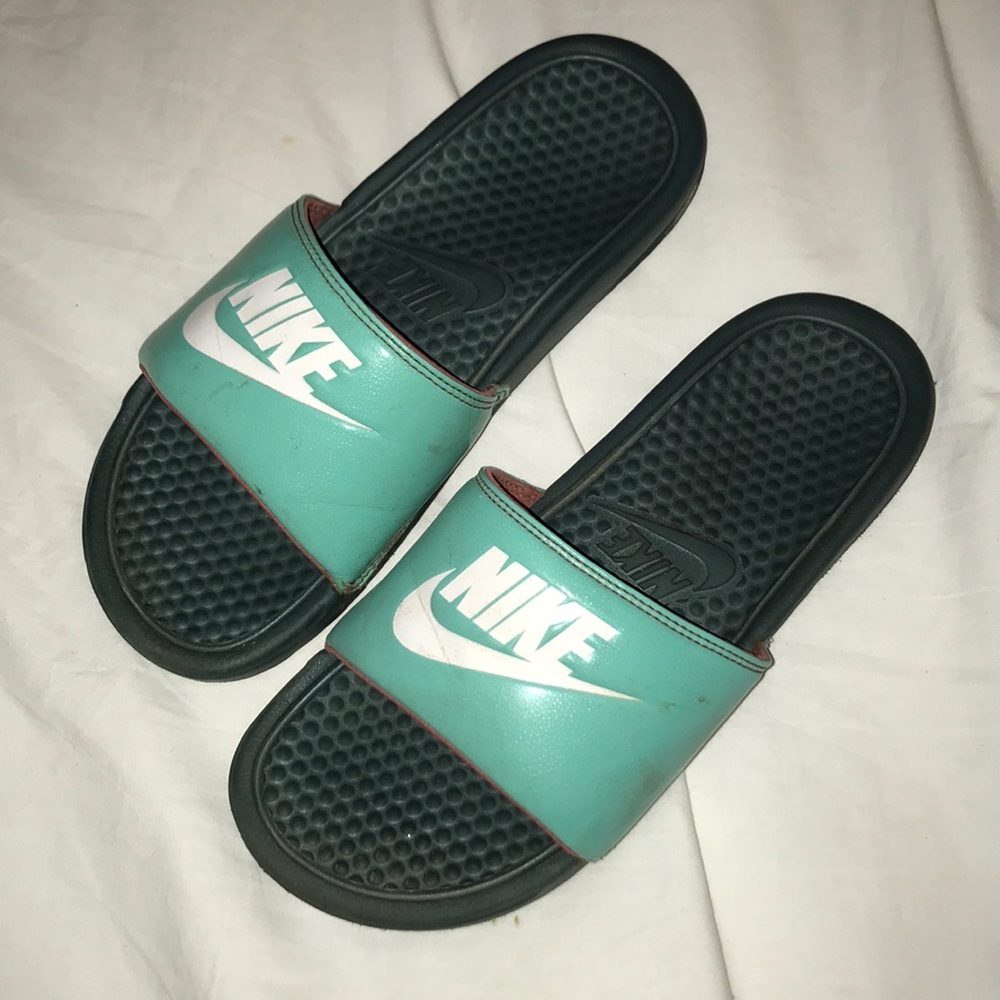 Nike slides